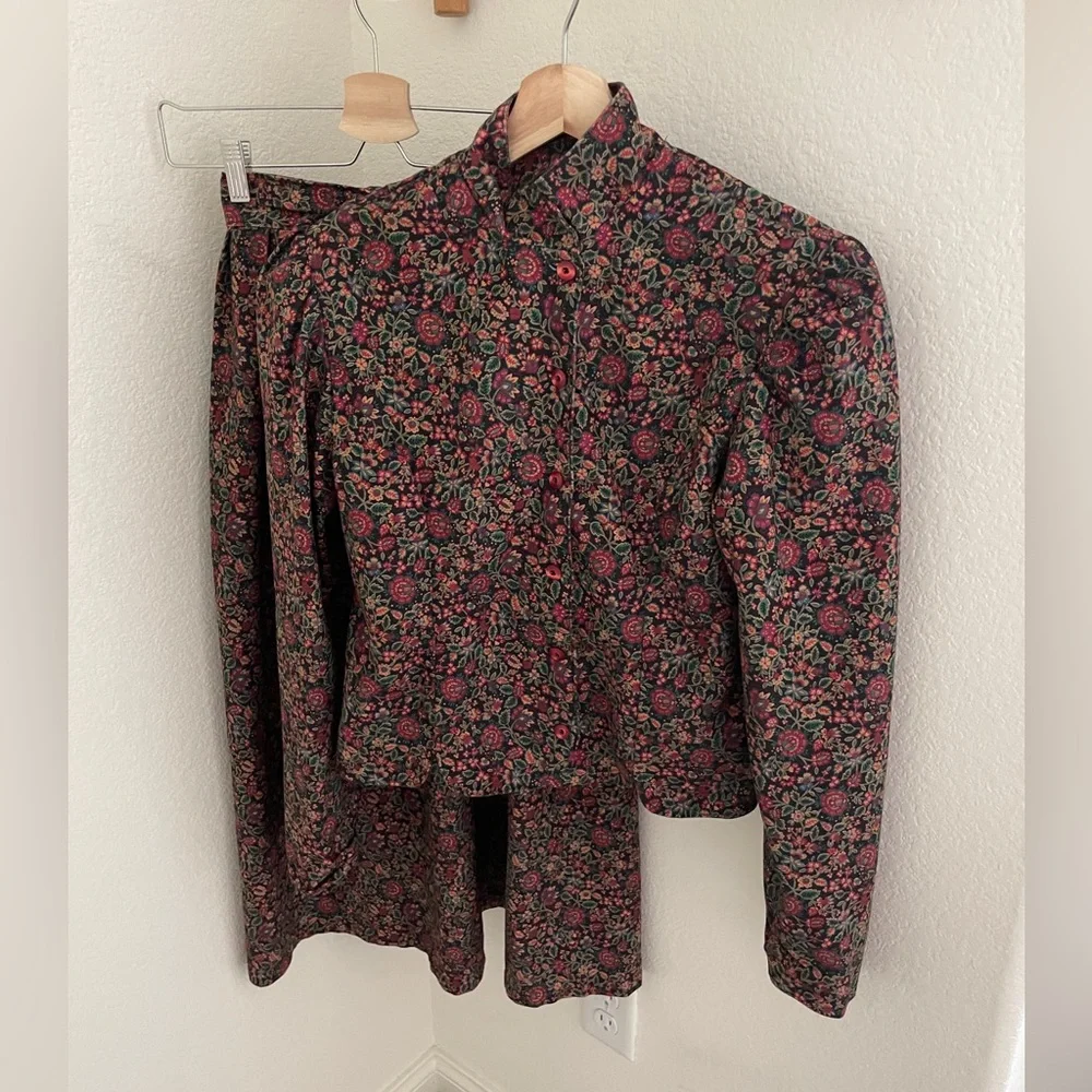 Vintage handmade brown red floral 2 piece set midi skirt and puff sleeve jacket